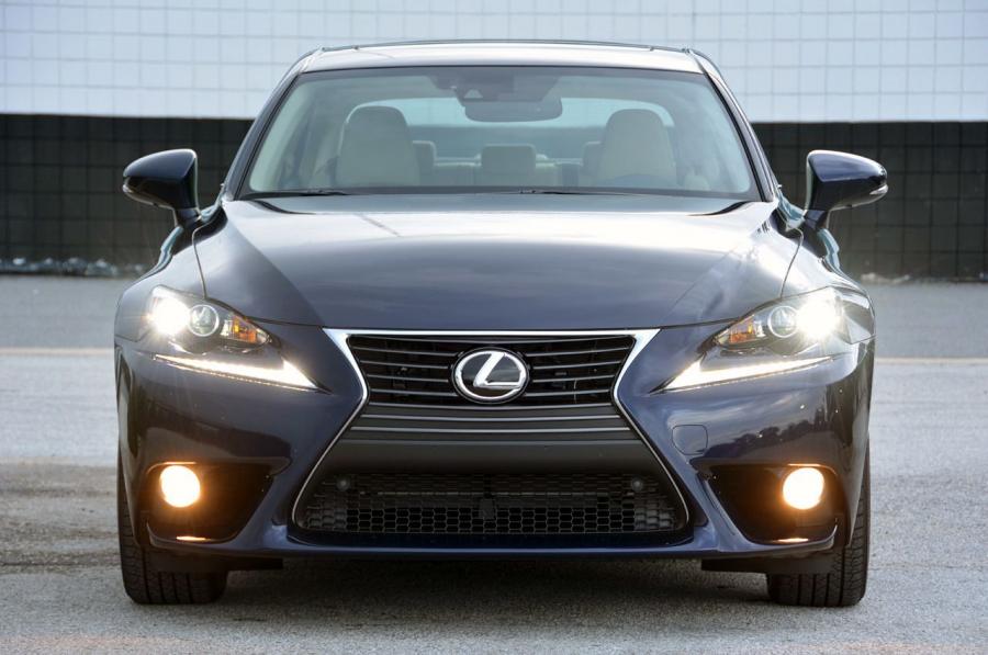  Lexus IS350 2014 года  (фото 38 из 42)
